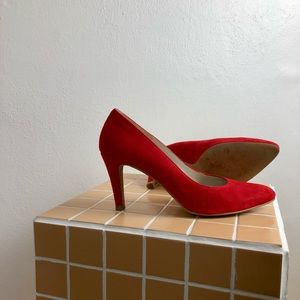 Classic sexy red suede pumps